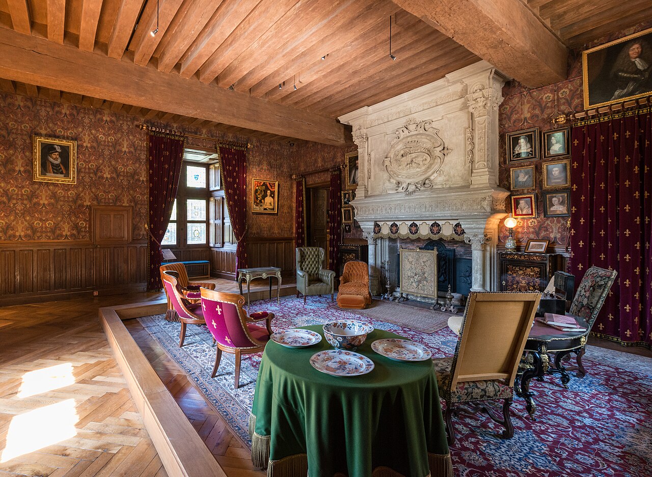 Château d’Azay-le-Rideau Renaissance se reflétant dans le miroir d’eau de l’Indre