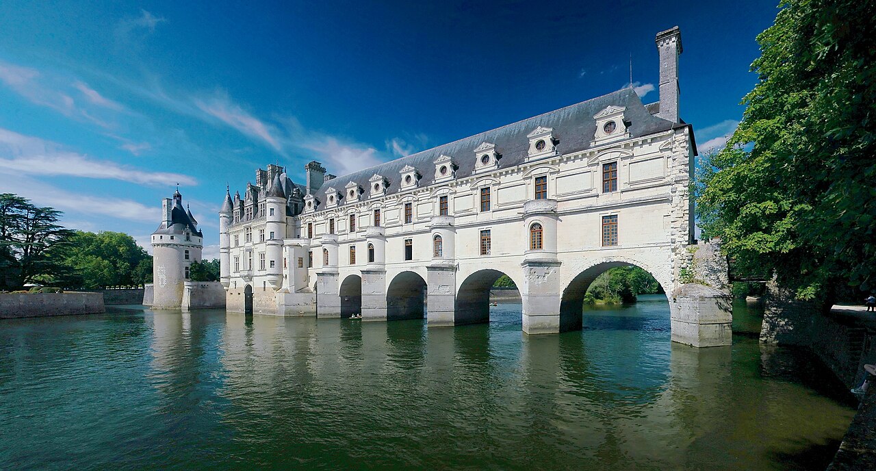 Le château de Chenonceau enjambant le Cher, étape d’une semaine en Val de Loire